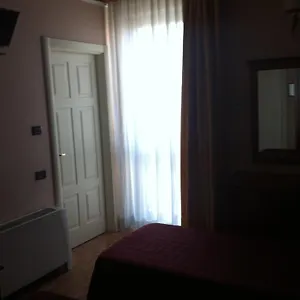 https://hotel-impero.it-lombardy.com
