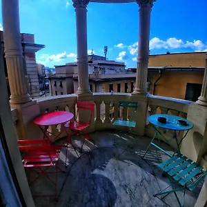 https://victoria-house-hostel.hotelitalianriviera.com